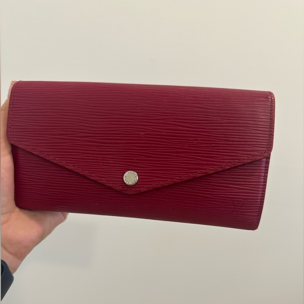 Louis Vuitton Textured Pink Wallet - Picture 2 of 15